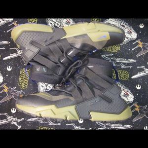 COPY - Nike Air Huarache Military Green Size 11 Mens GRIPP QS AT0266-001